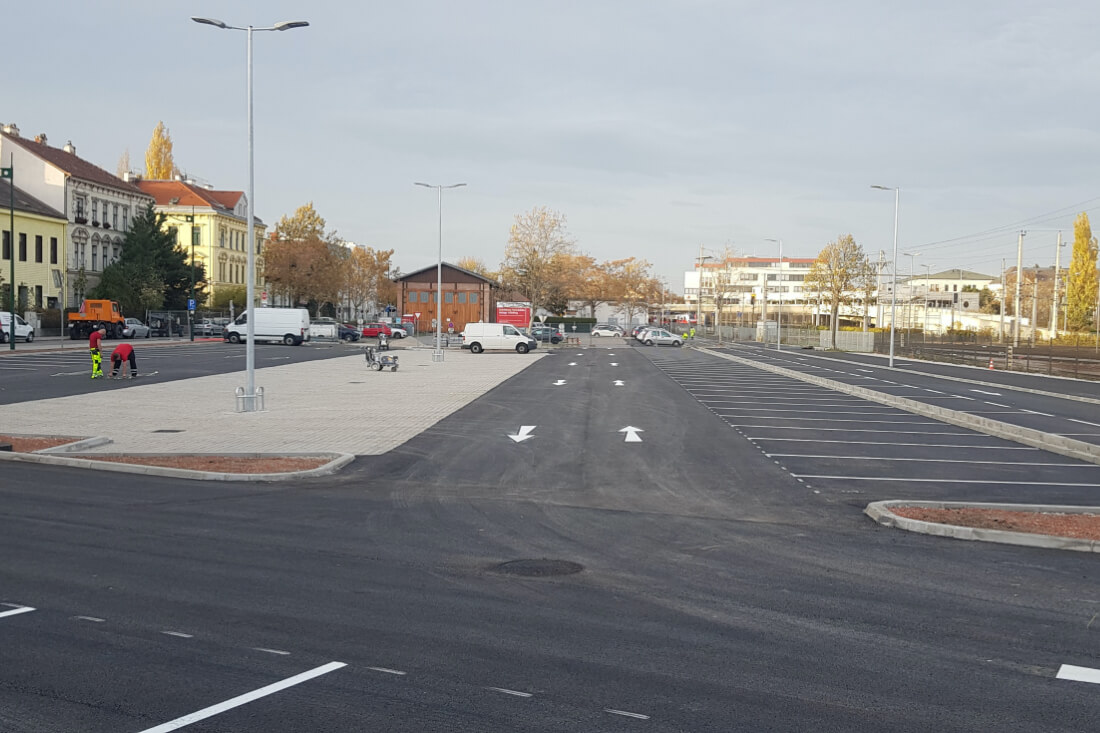VKtec Projekt - Bodenmarkierung auf der ÖBB Park & Ride Fläche in Mödling